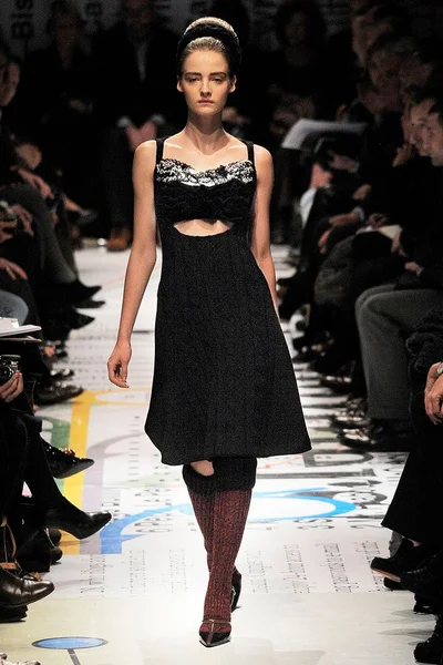 Look 30